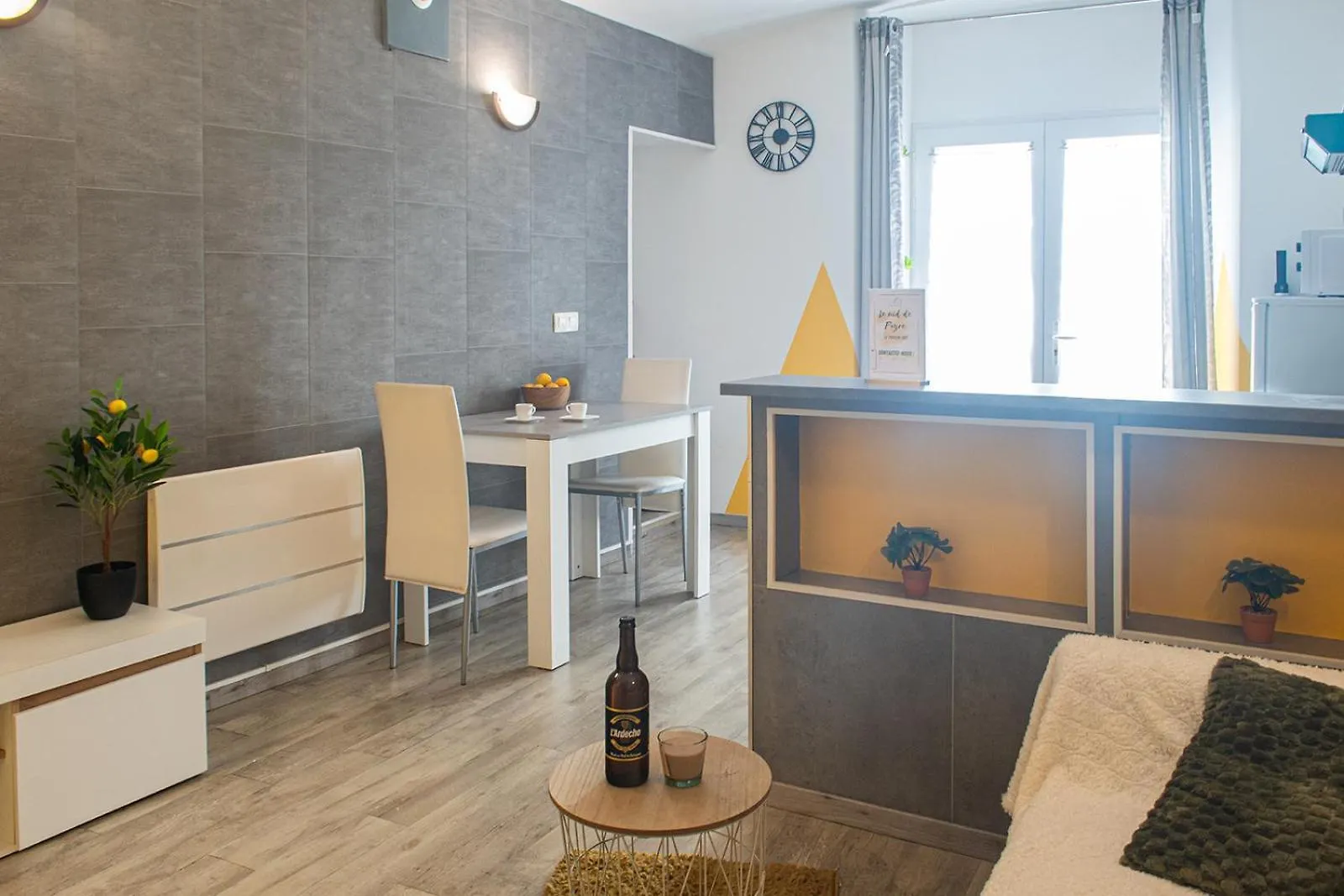 Seven Keys - Le Nid De Payre Apartment Le Pouzin 0*,